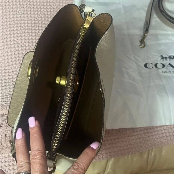 Coach Willow Leather Colorblock - Picture 6 of 12